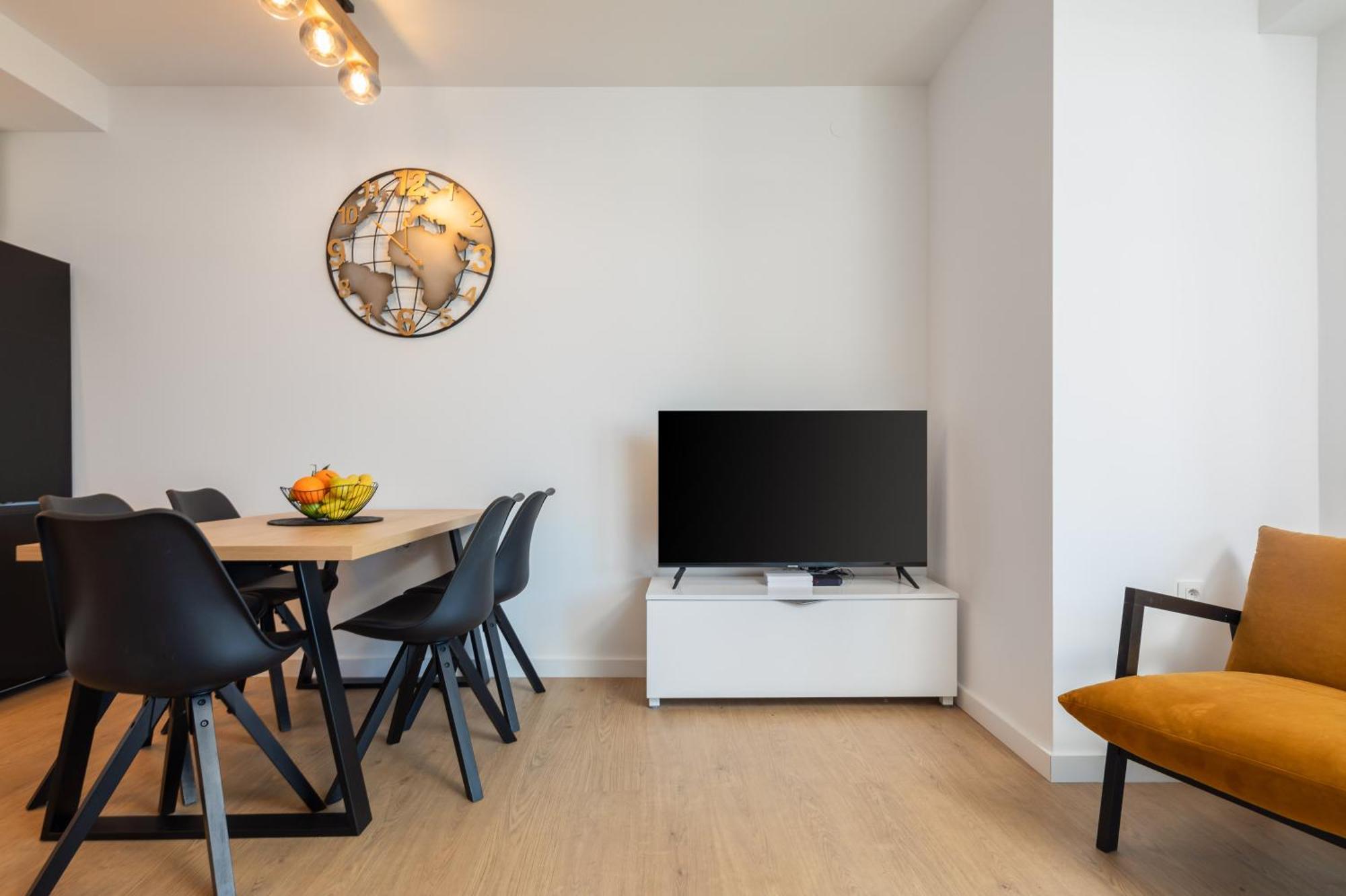 East Side Apartment Omiš Extérieur photo