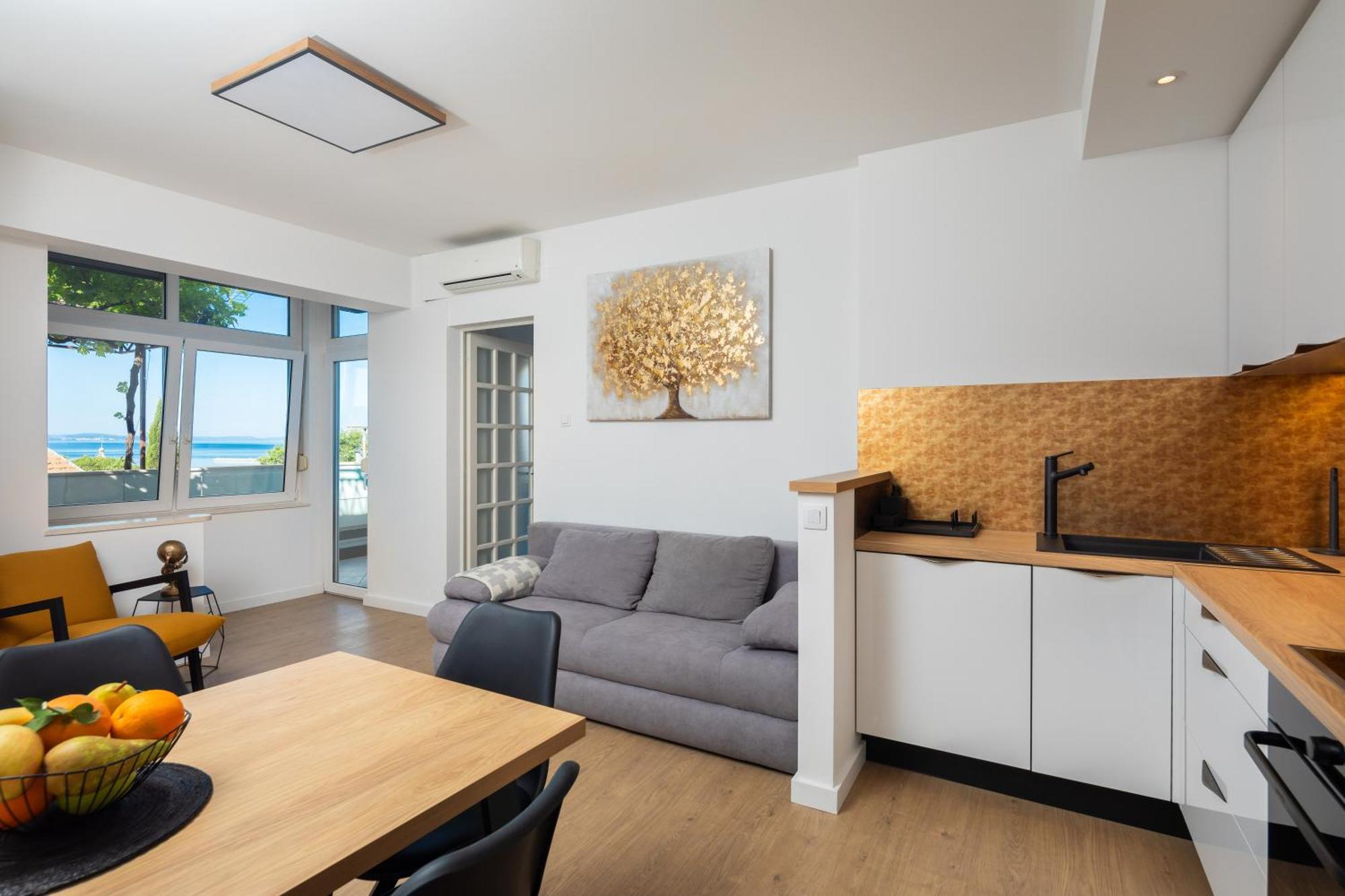 East Side Apartment Omiš Extérieur photo