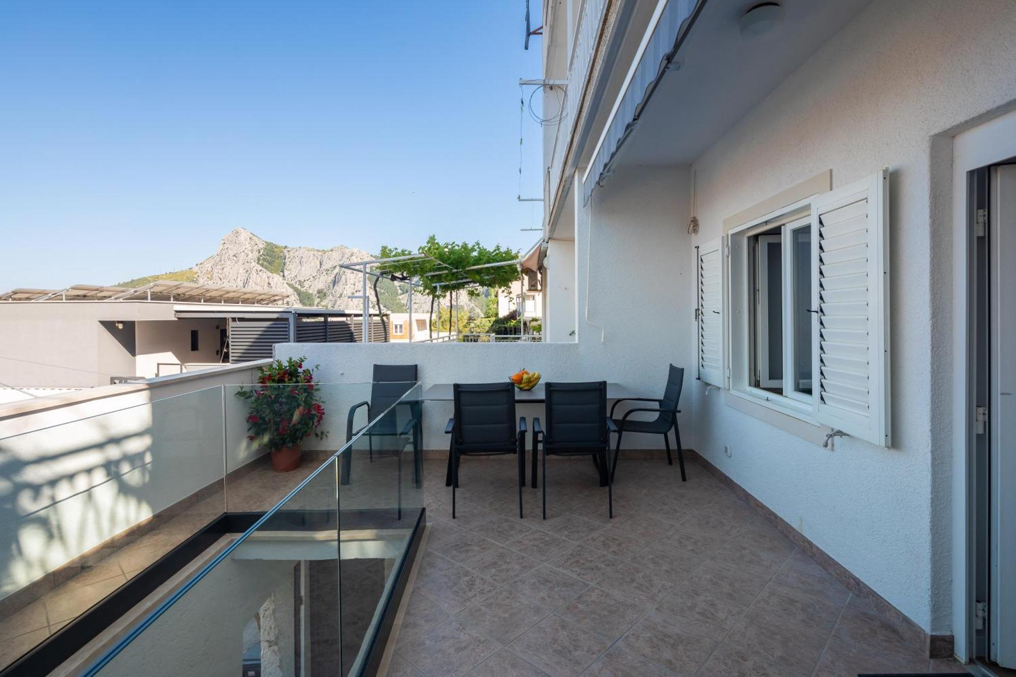 East Side Apartment Omiš Extérieur photo